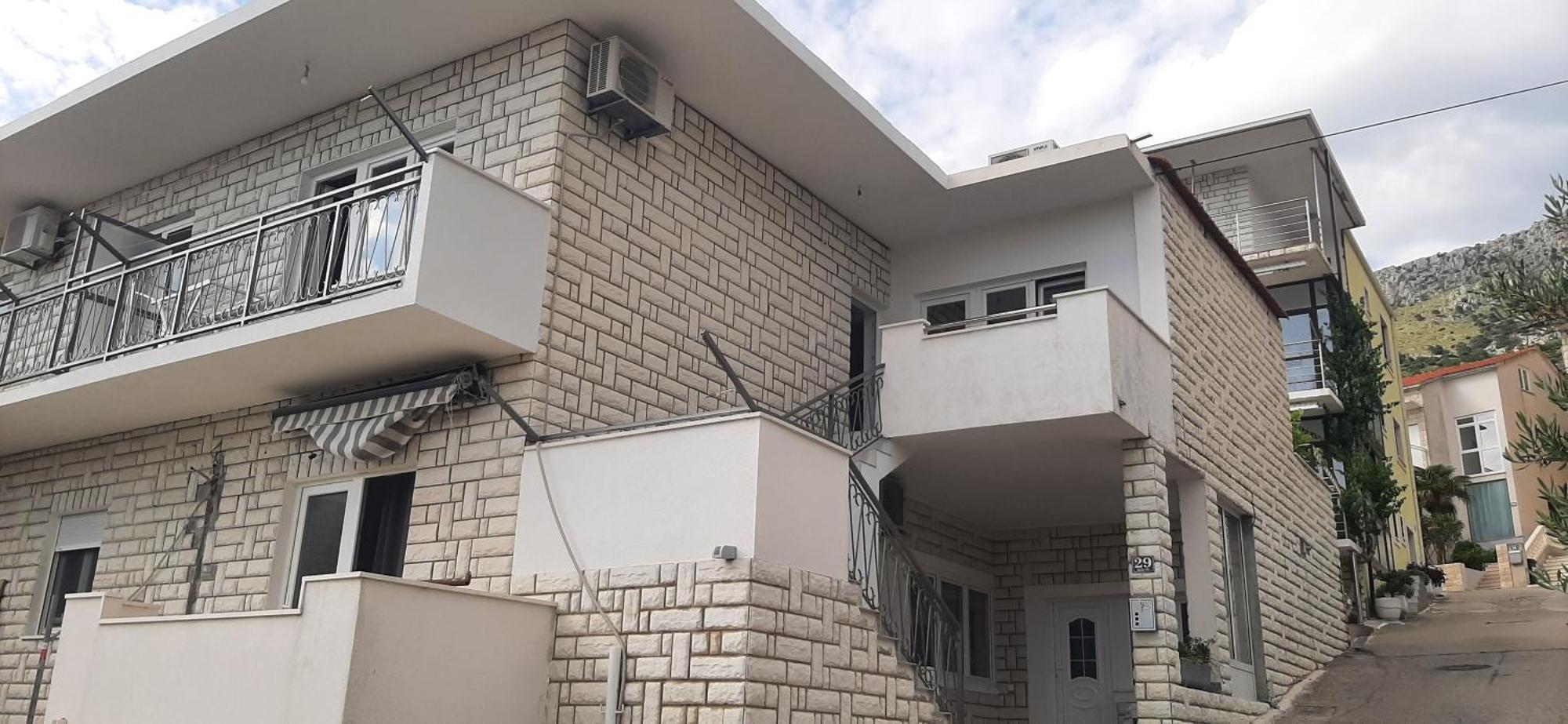 Apartment Biskupovic Dugi Rat Exteriör bild