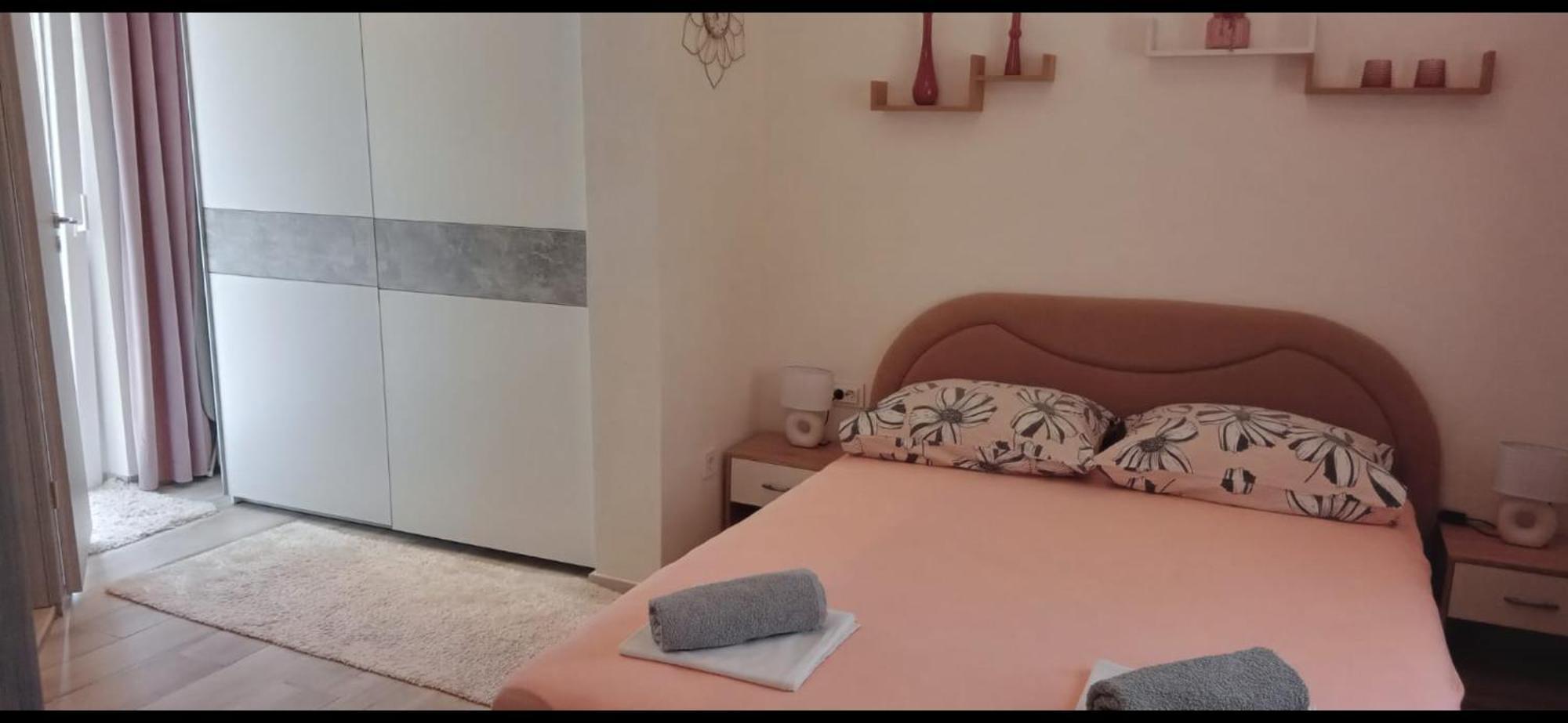 Apartment Biskupovic Dugi Rat Exteriör bild