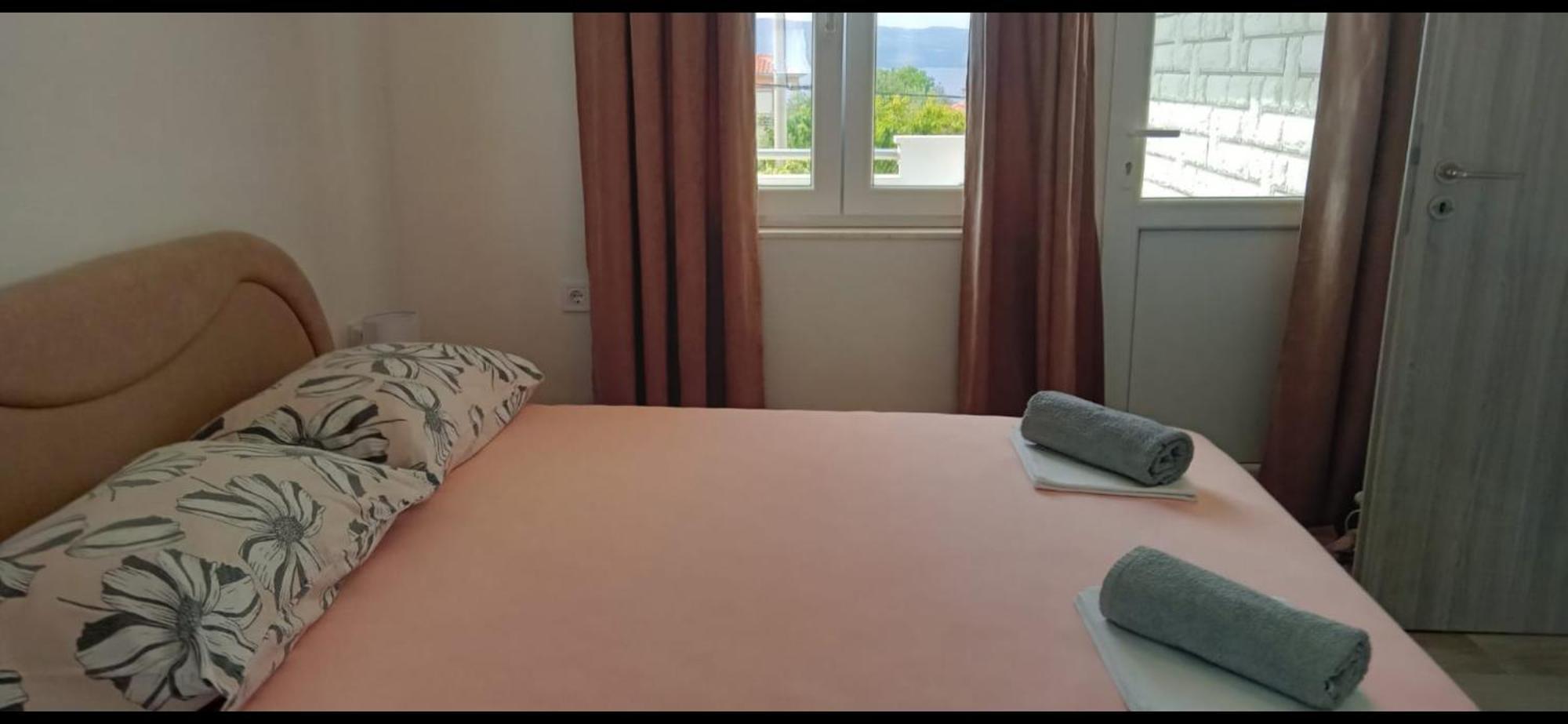 Apartment Biskupovic Dugi Rat Exteriör bild
